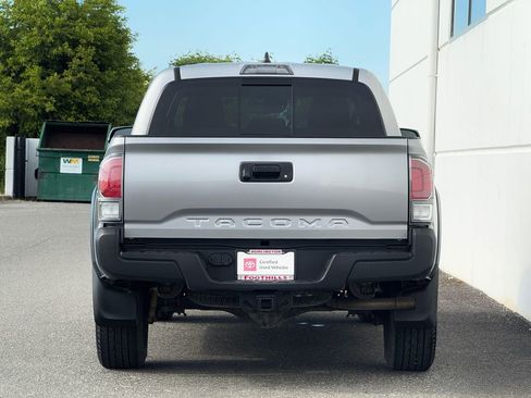 Certified 2020 Toyota Tacoma TRD Off-Road AWD/4WD image 6