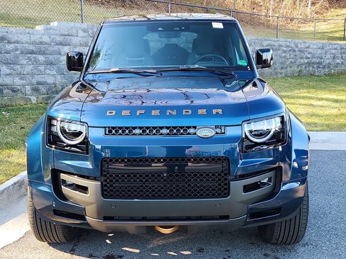 New 2026 Land Rover Defender 110 OCTA image 8