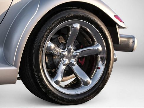 Used 2001 Chrysler Prowler image 43