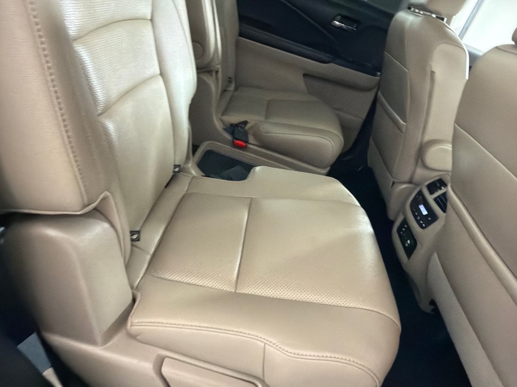 Used 2016 Honda Pilot Elite image 21
