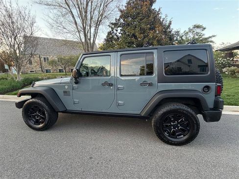 Used 2015 Jeep Wrangler Unlimited Sport AWD/4WD image 14