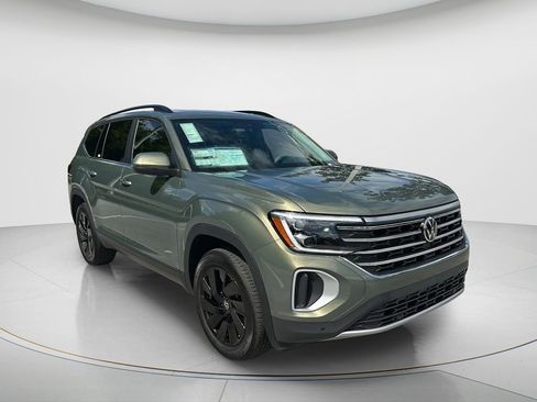 New 2026 Volkswagen Atlas SE image 2