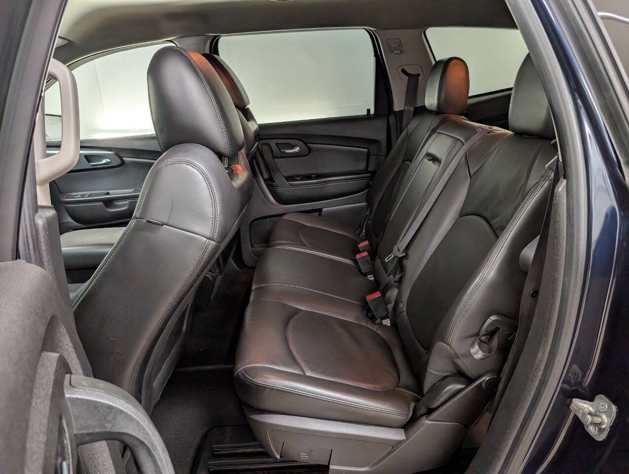 Used 2012 Chevrolet Traverse LT FWD image 13