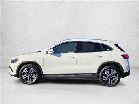 Certified 2025 Mercedes-Benz GLA 250 image 9