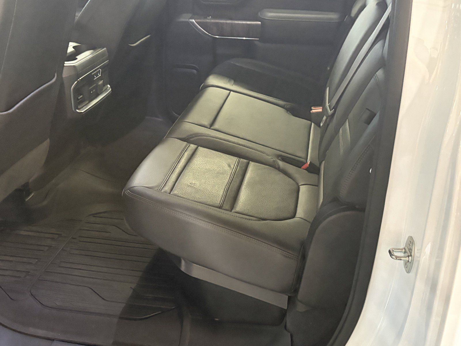 Used 2021 GMC Sierra 3500 Denali w/ Denali Ultimate Package AWD/4WD image 24