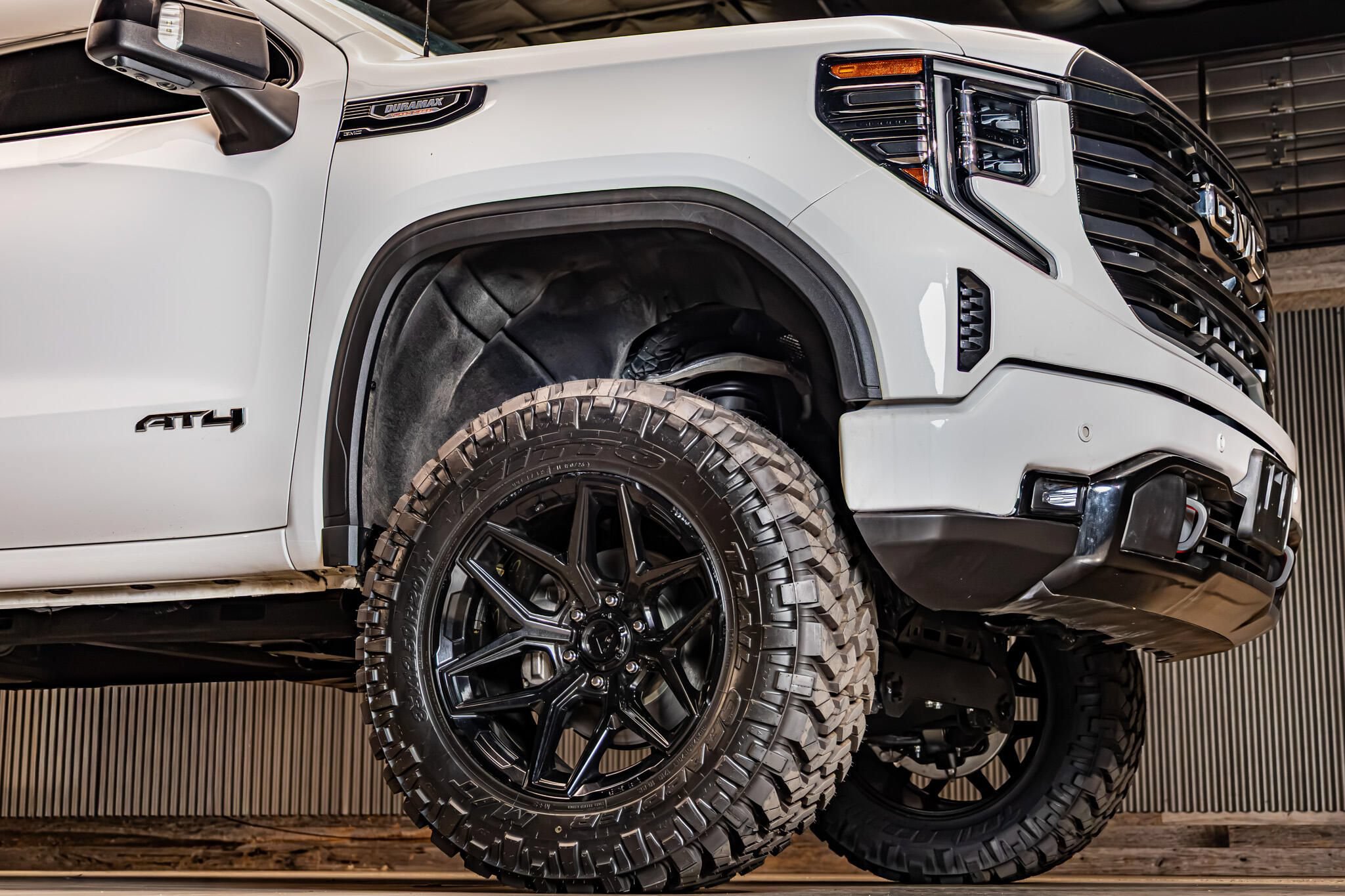Used 2023 GMC Sierra 1500 AT4 w/ Technology Package AWD/4WD image 13