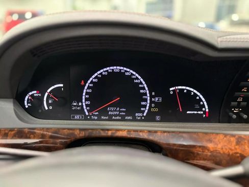 Used 2013 Mercedes-Benz S 63 AMG image 20