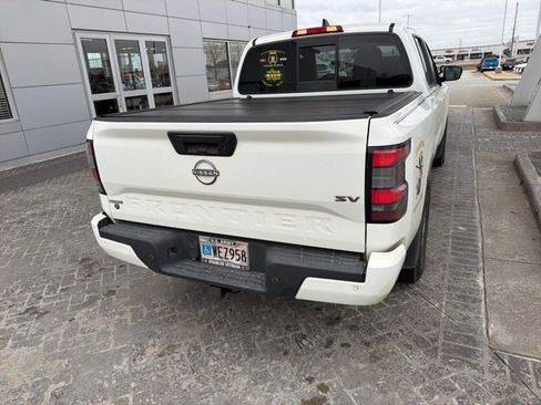 Used 2022 Nissan Frontier SV image 12