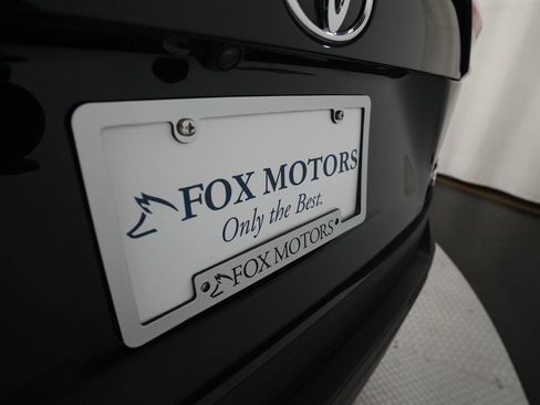 Used 2025 Toyota RAV4 XLE image 38