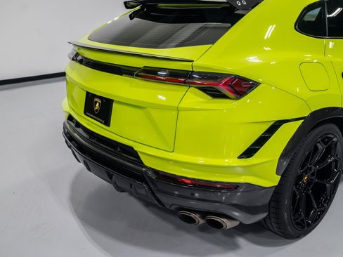 Used 2024 Lamborghini Urus Performante AWD/4WD image 36