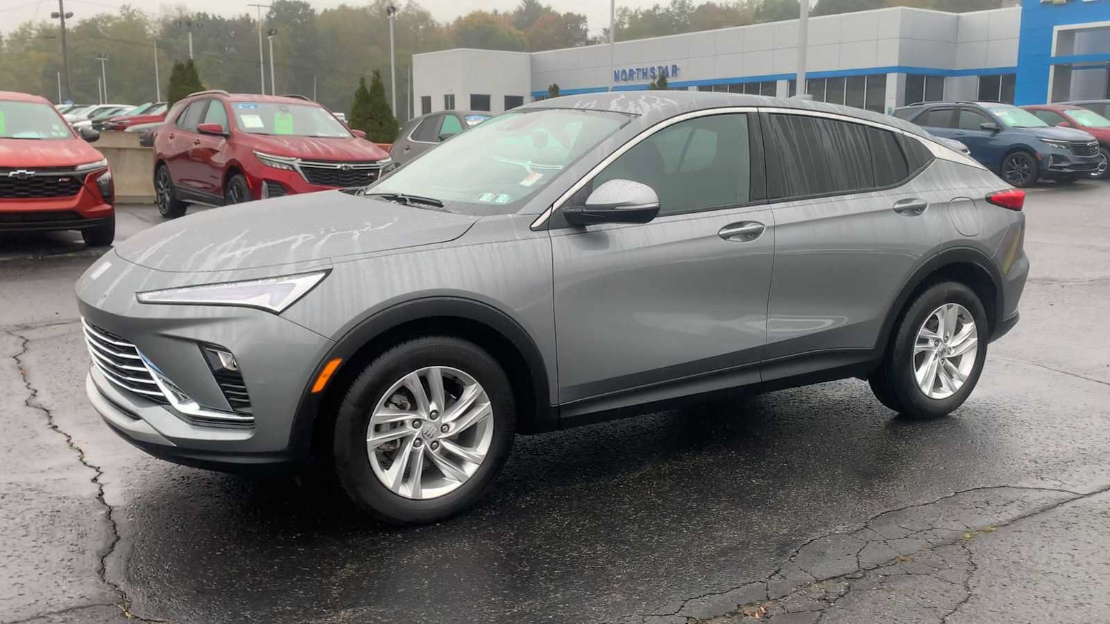 Used 2025 Buick Envista Preferred w/ Convenience I Package FWD image 4