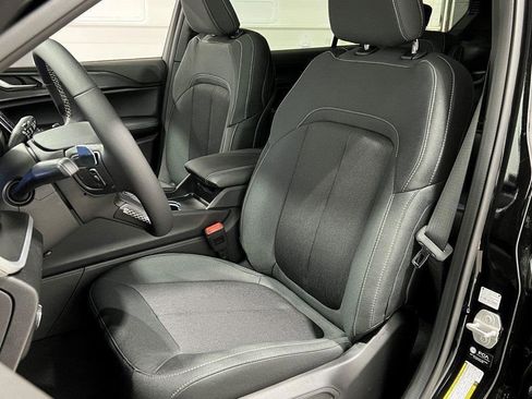 New 2025 Jeep Grand Cherokee L Laredo w/ Luxury Tech Group I image 10