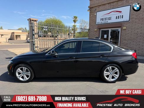 Used 2018 BMW 330i Sedan w/ Convenience Package RWD image 2