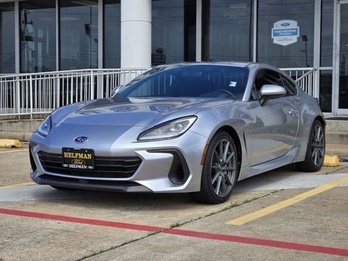 Used 2023 Subaru BRZ Limited RWD image 2
