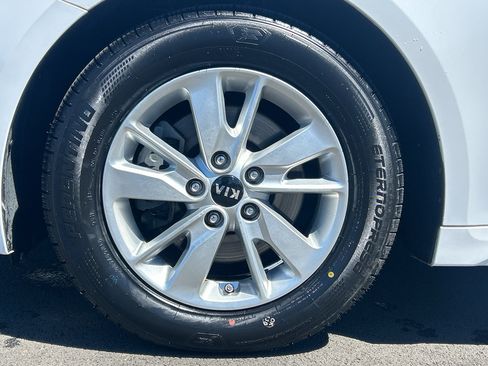 Used 2018 Kia Optima LX FWD image 9