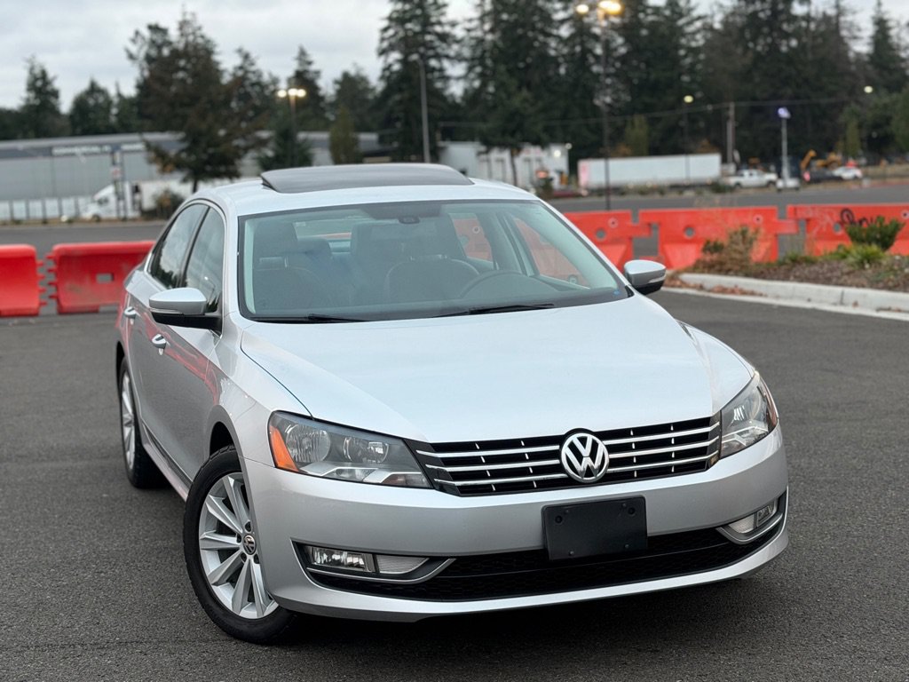 Used 2013 Volkswagen Passat 2.5 SEL Premium FWD image 4