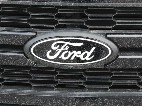 New 2025 Ford F150 Lariat w/ Equipment Group 501A Mid image 13