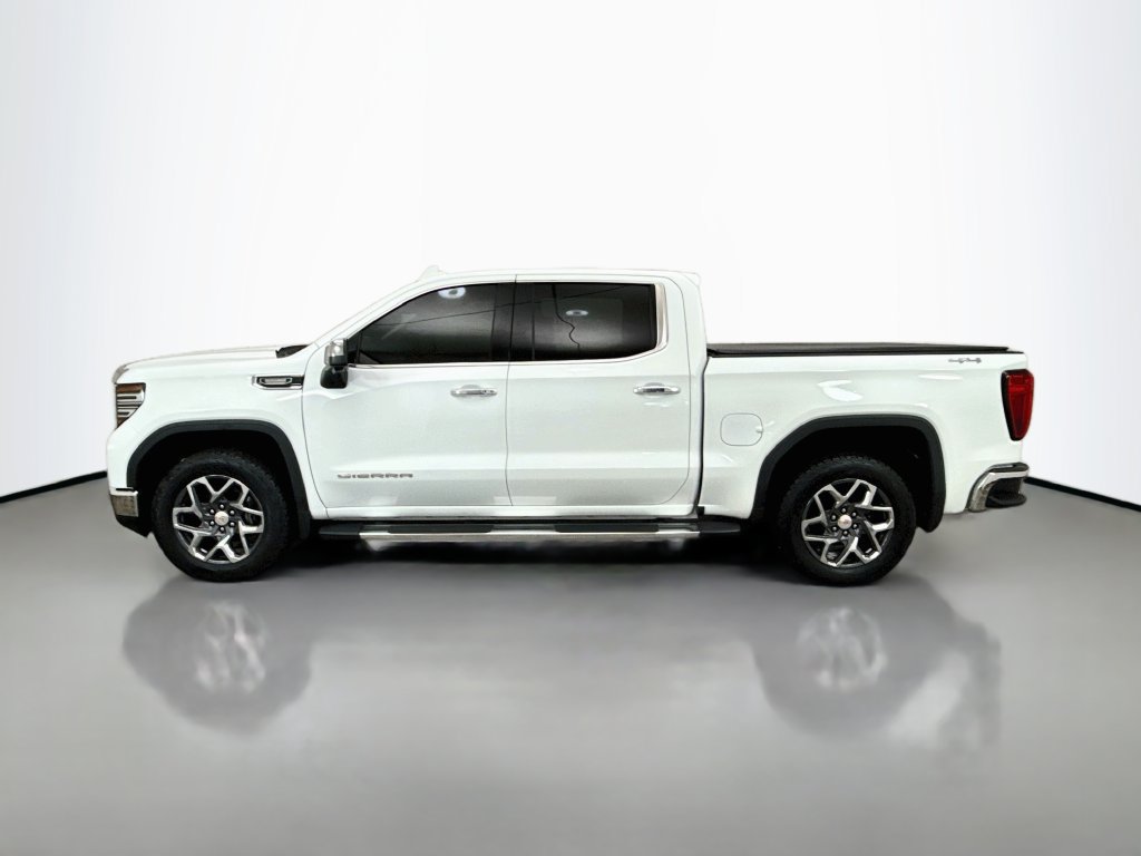 Used 2022 GMC Sierra 1500 SLT w/ SLT Premium Package AWD/4WD image 4