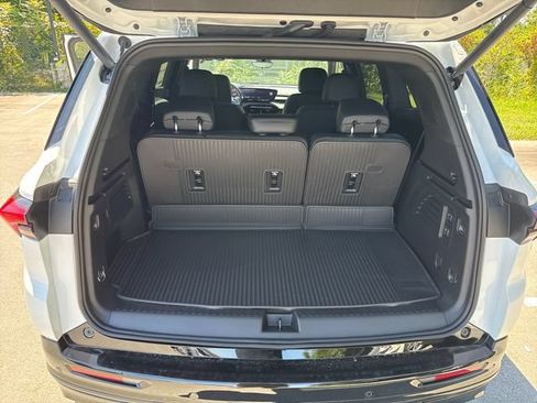 New 2027 Buick Enclave Sport Touring w/ Power Package FWD image 9