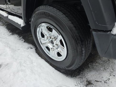 Used 2020 Jeep Wrangler Unlimited Sport image 3