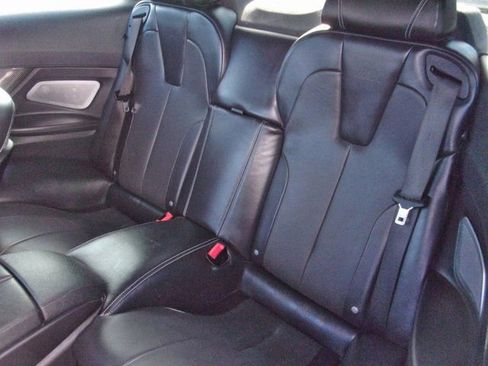 Used 2015 BMW M6 Coupe image 23