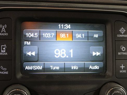 Used 2018 RAM 3500 Tradesman w/ Chrome Appearance Group RWD image 31