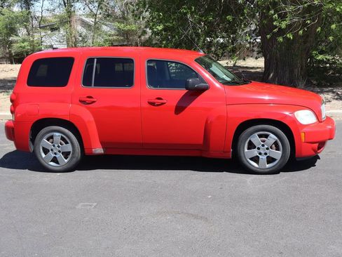 Used 2011 Chevrolet HHR LS image 3