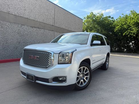 Used 2017 GMC Yukon Denali w/ Open Road Package AWD/4WD image 1