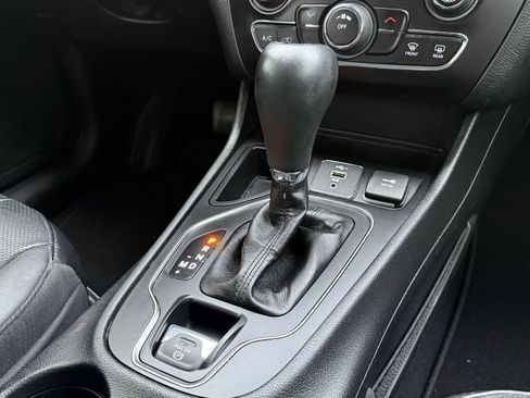 Used 2021 Jeep Cherokee Latitude Lux image 26