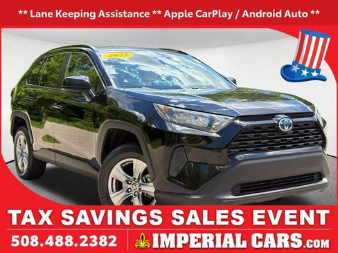 Used 2022 Toyota RAV4 LE AWD/4WD image 1