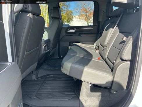 New 2026 GMC Sierra 2500 SLT w/ SLT Premium Package image 11