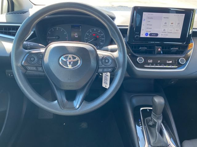 Used 2025 Toyota Corolla LE FWD image 7