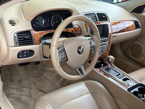 Used 2009 Jaguar XK Convertible RWD image 13