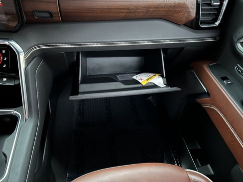 Used 2024 GMC Sierra 1500 Denali Ultimate image 34