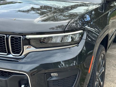 Certified 2022 Jeep Grand Cherokee L Overland image 9