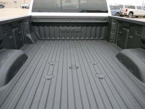 New 2026 GMC Sierra 3500 SLT w/ SLT Premium Package image 6