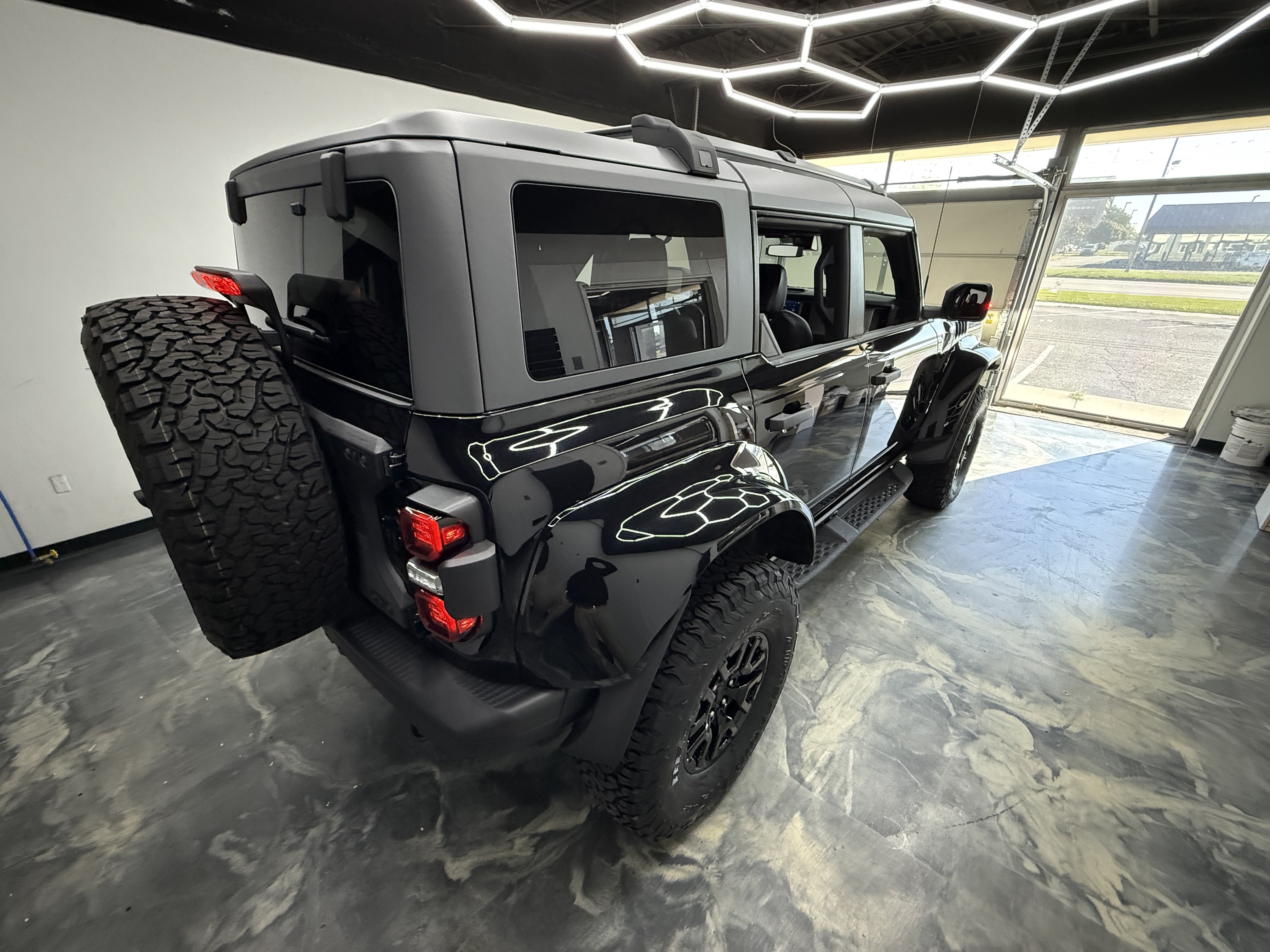 Used 2024 Ford Bronco Raptor w/ Interior Carbon Fibre Pack AWD/4WD image 39