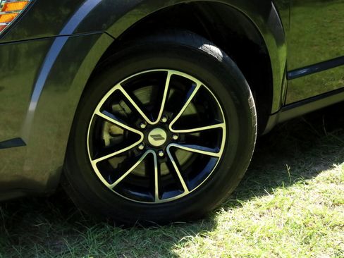 Used 2018 Dodge Journey SE w/ Popular Equipment Group image 16