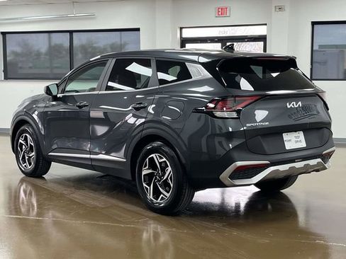 Used 2024 Kia Sportage LX image 8