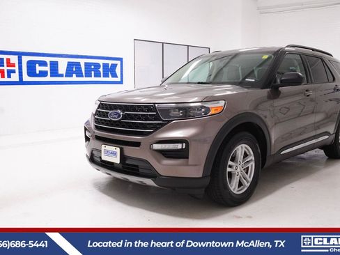 Used 2021 Ford Explorer XLT w/ Equipment Group 202A RWD image 1