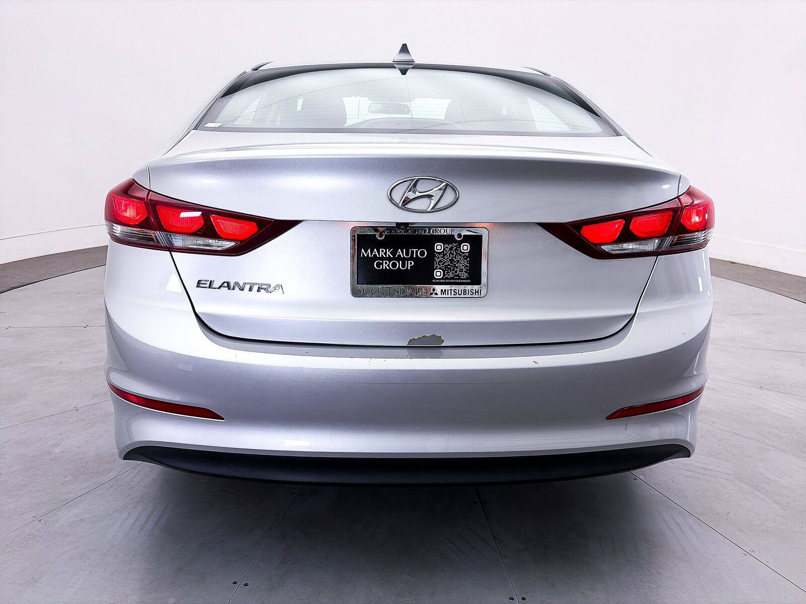 Used 2018 Hyundai Elantra SEL FWD image 9