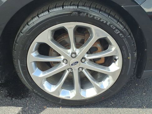 Used 2016 Ford Taurus Limited w/ Driver Assist Package AWD/4WD image 18