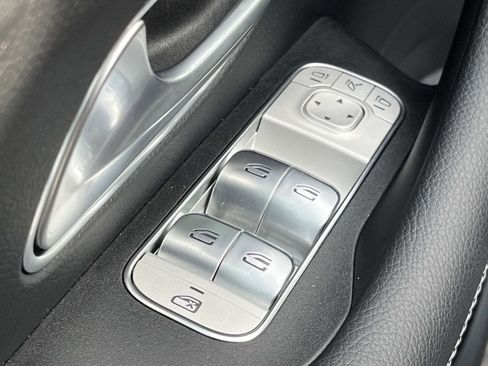 Certified 2025 Mercedes-Benz GLE 350 4MATIC image 18