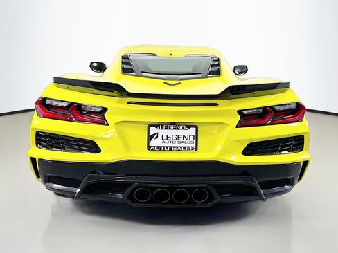 Used 2023 Chevrolet Corvette Z06 w/ Stealth Interior Trim Package RWD image 8