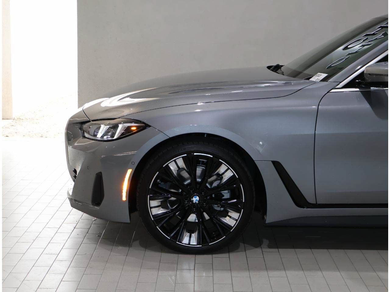 New 2026 BMW 430i w/ Premium Package RWD image 4