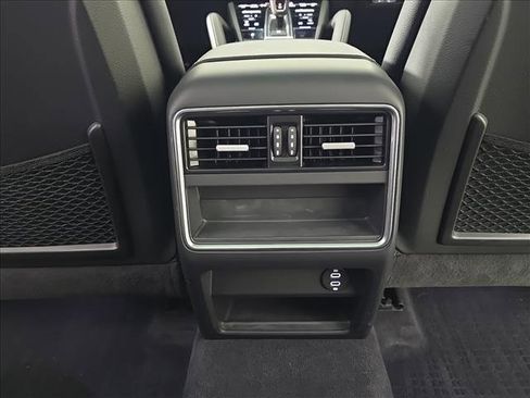 Certified 2023 Porsche Cayenne image 25