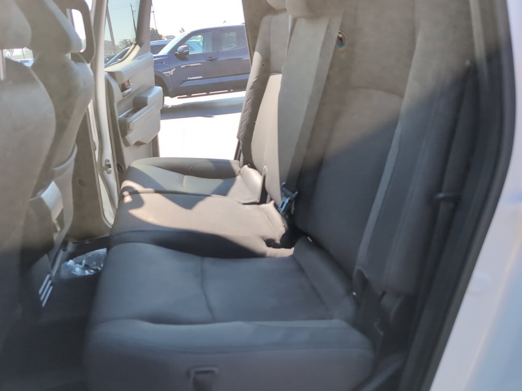 Used 2024 Toyota Tacoma SR5 AWD/4WD image 11