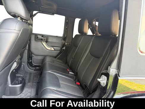 Used 2017 Jeep Wrangler Unlimited Sahara AWD/4WD image 16