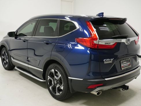 Used 2019 Honda CR-V Touring image 6