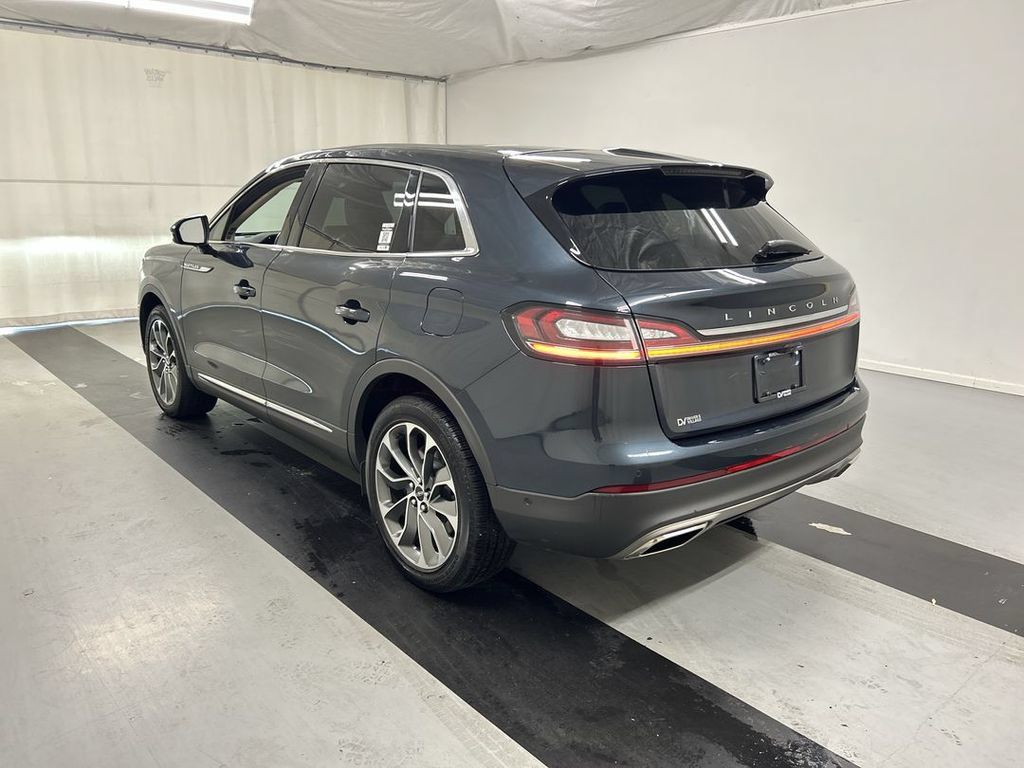 Used 2023 Lincoln Nautilus Reserve w/ Equipment Group 201A AWD/4WD image 7